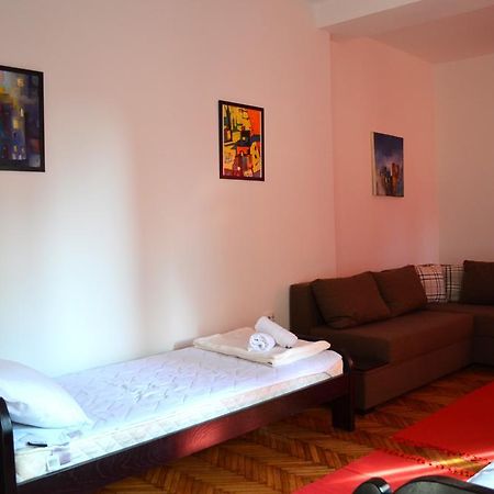 Apartmants Night Lux Nis Bilik gambar