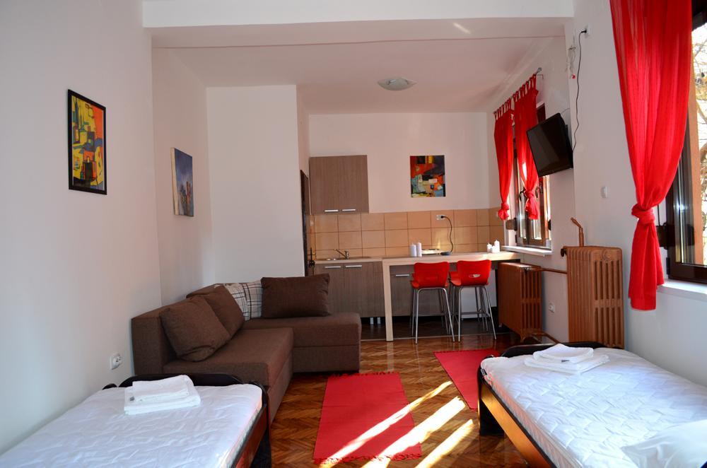 Apartmants Night Lux Nis Bilik gambar