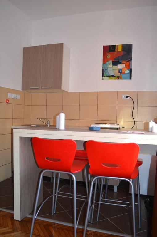 Apartmants Night Lux Nis Bilik gambar