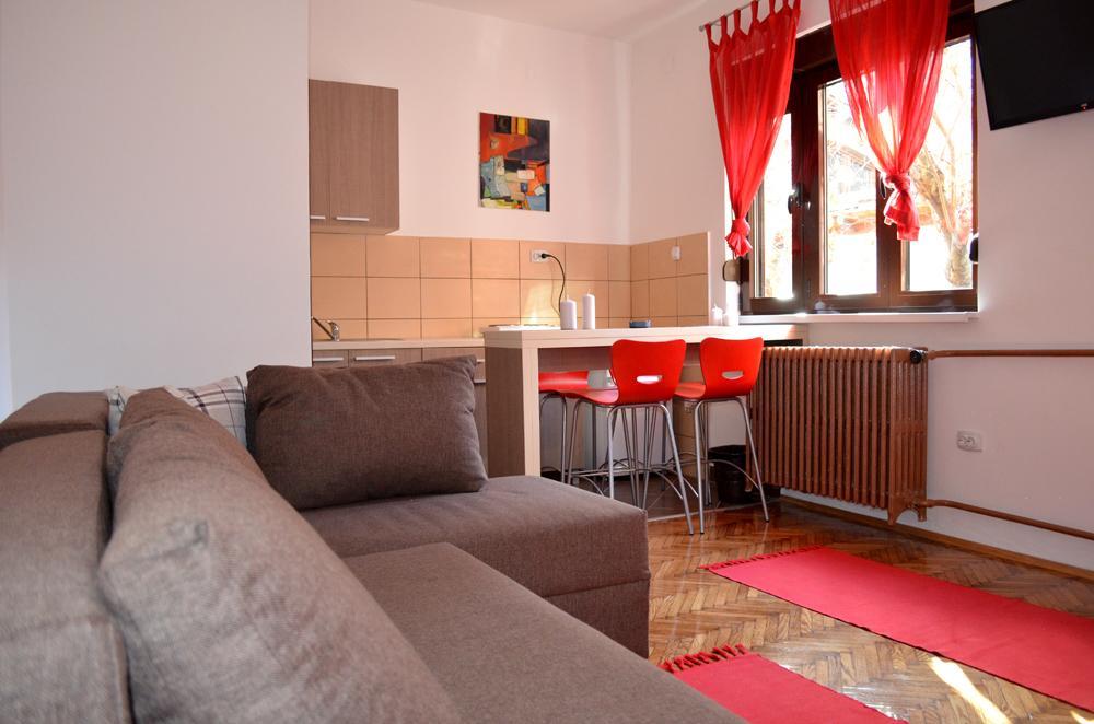 Apartmants Night Lux Nis Bilik gambar